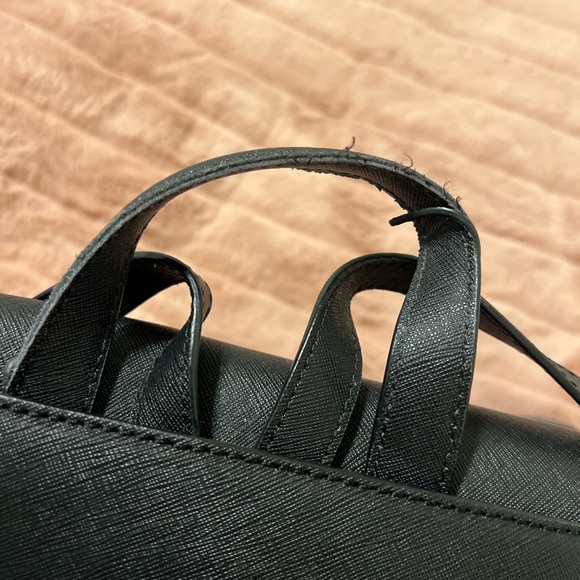 Backpack - Picture 2 of 6